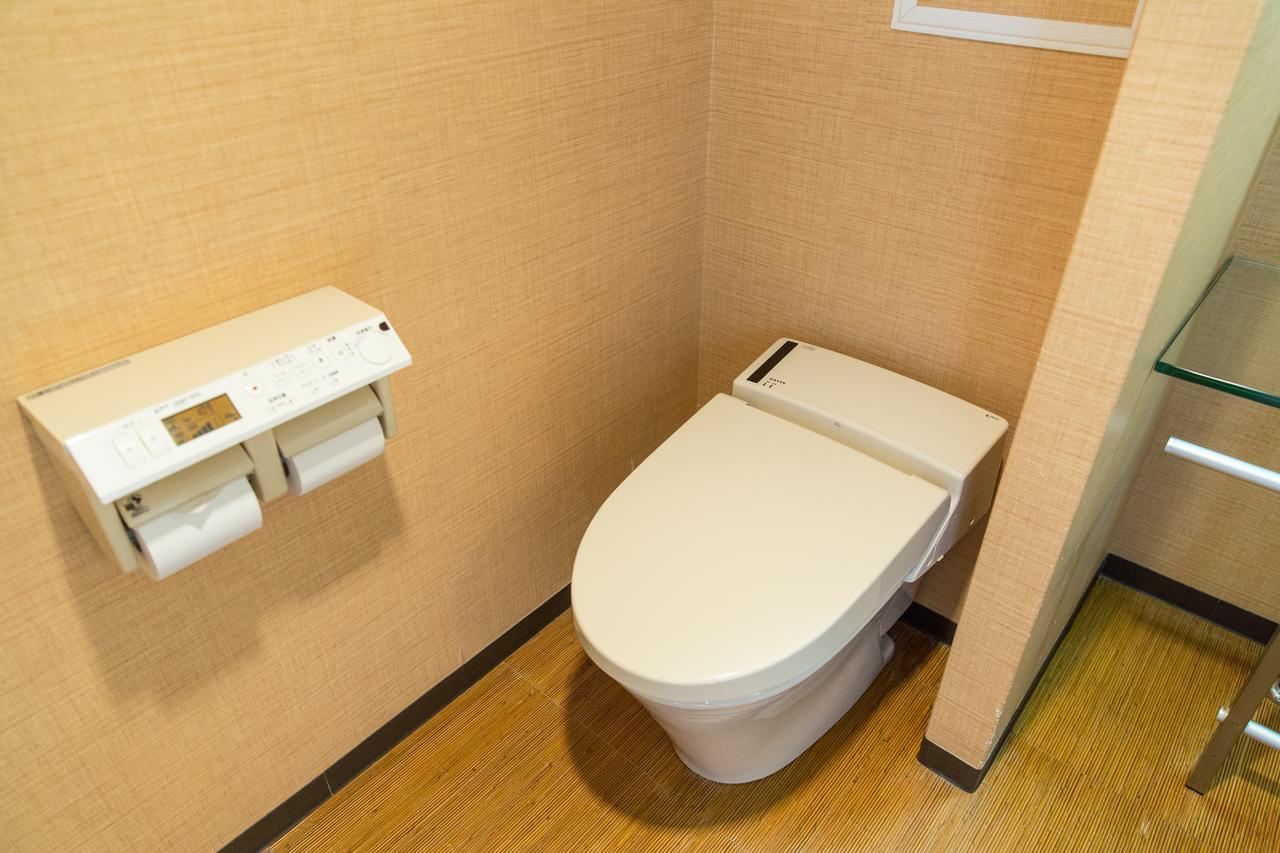 Uehonmachi Plaza Hotel (Adults Only) Osaka Buitenkant foto