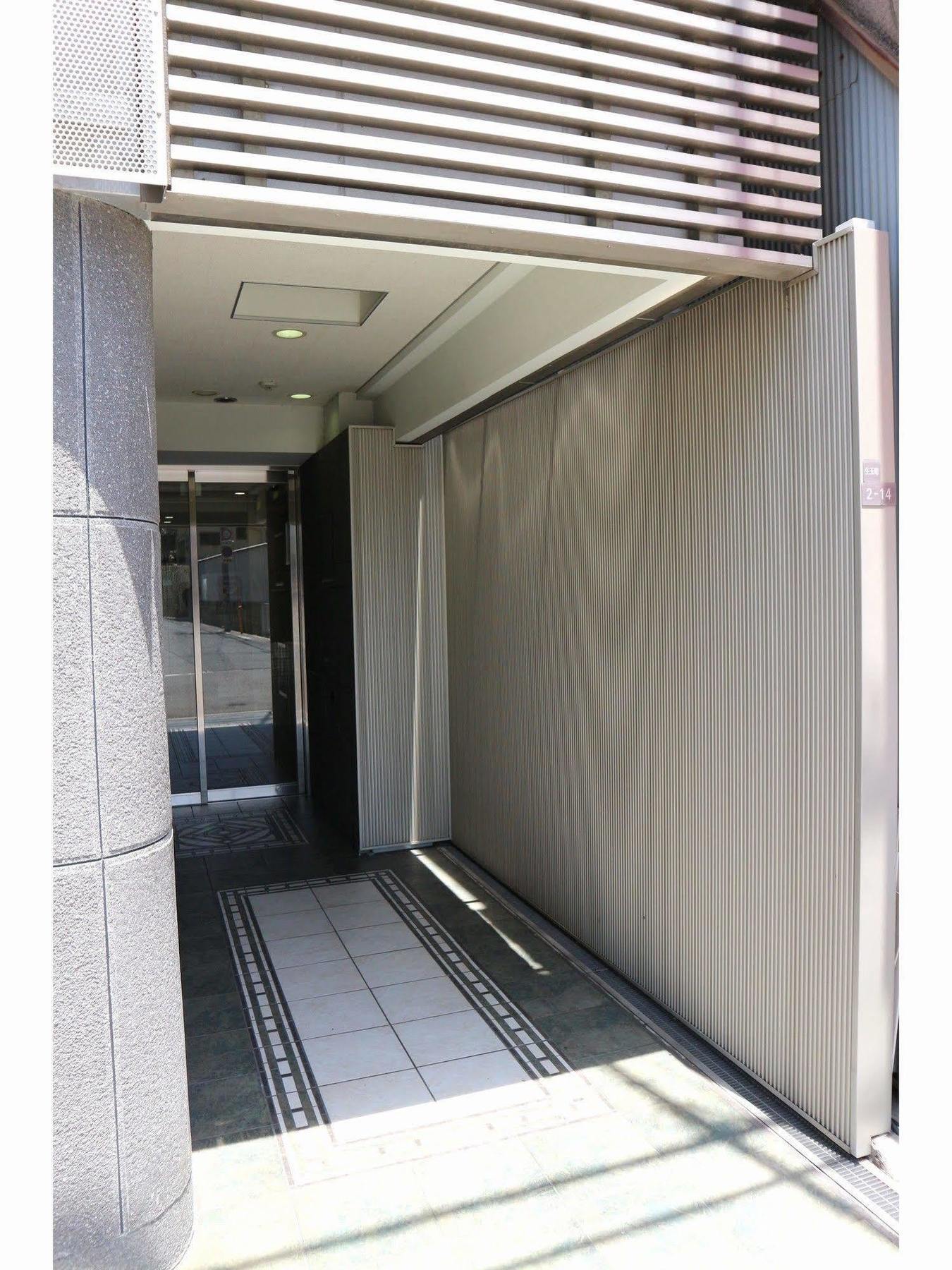 Uehonmachi Plaza Hotel (Adults Only) Osaka Buitenkant foto