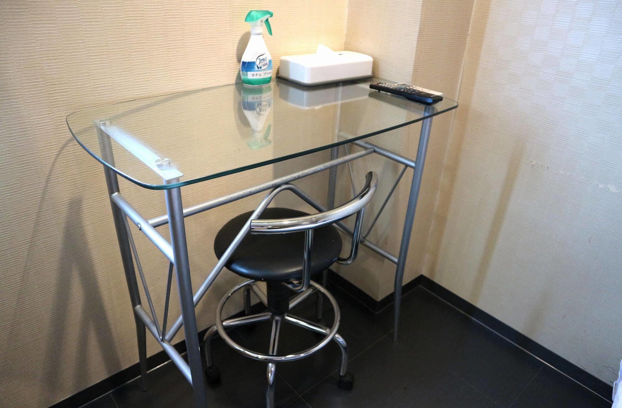 Uehonmachi Plaza Hotel (Adults Only) Osaka Buitenkant foto