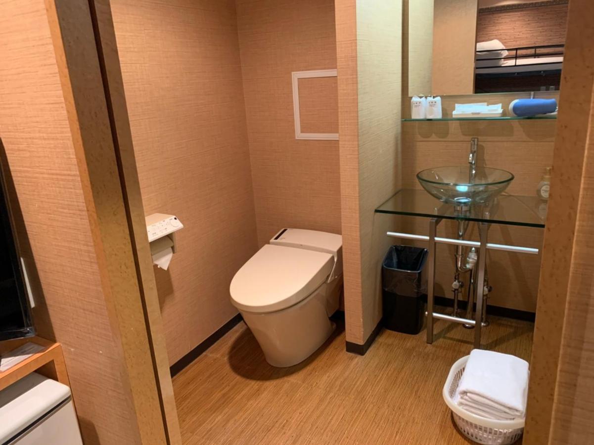 Uehonmachi Plaza Hotel (Adults Only) Osaka Buitenkant foto