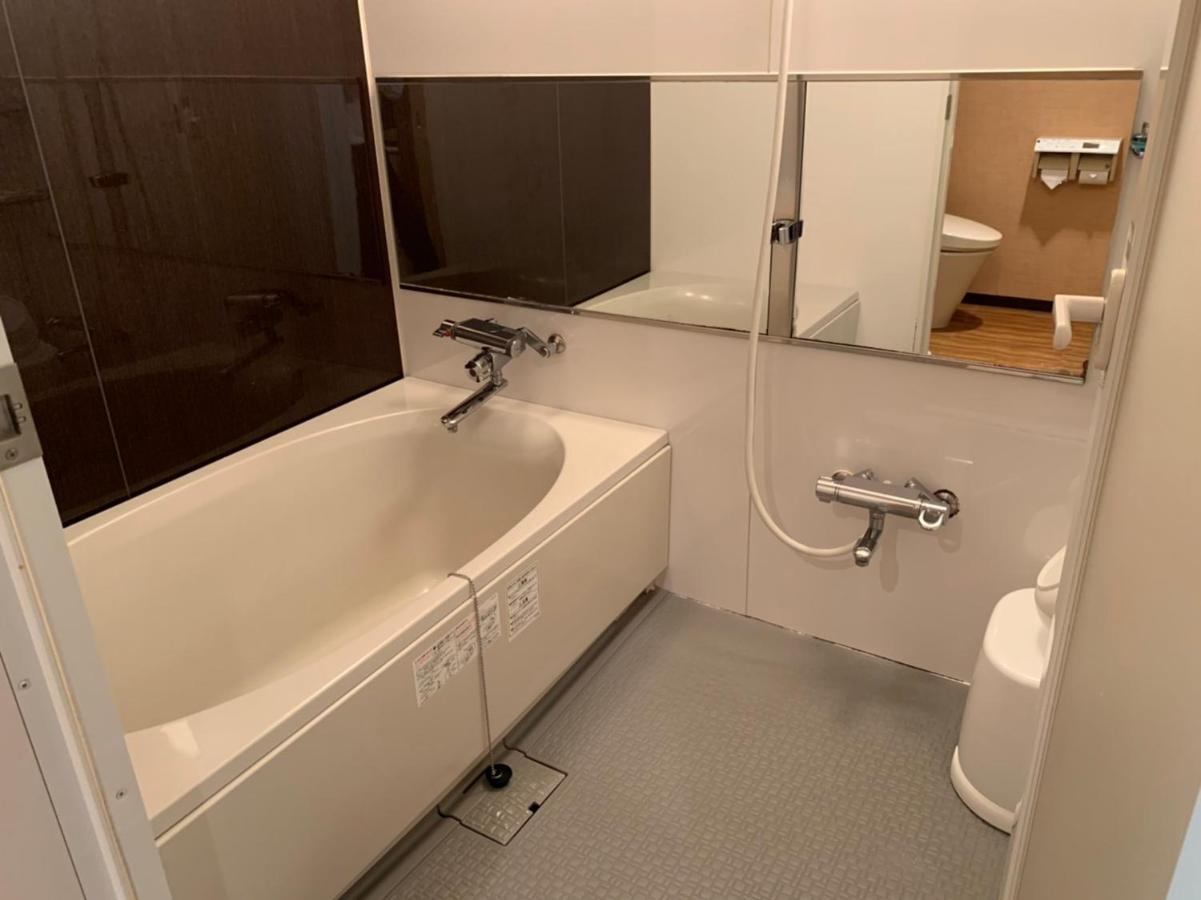 Uehonmachi Plaza Hotel (Adults Only) Osaka Buitenkant foto